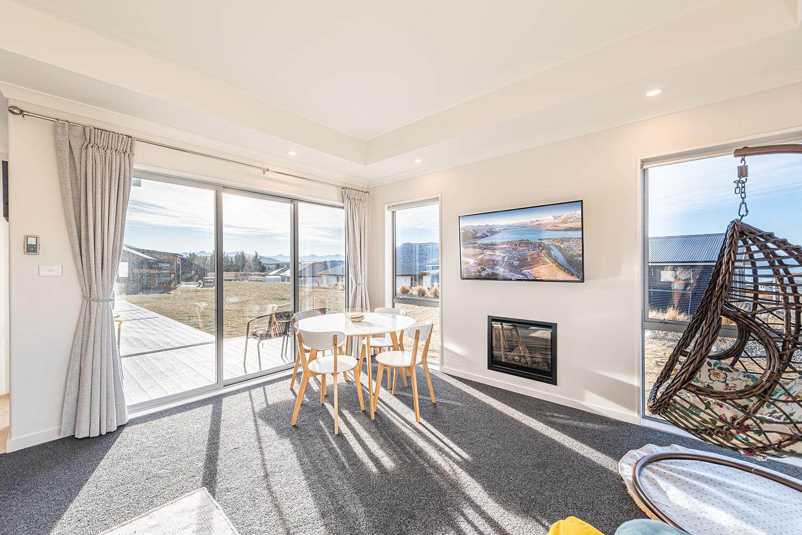 Super House - 2 Bedroom Lounge