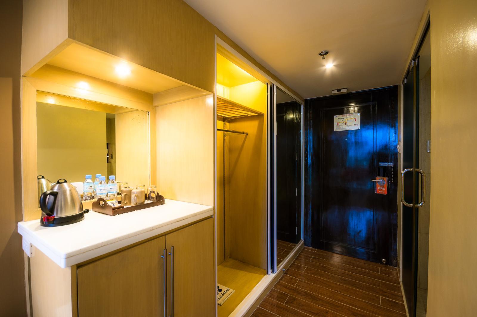 Parklane Plus Room 4