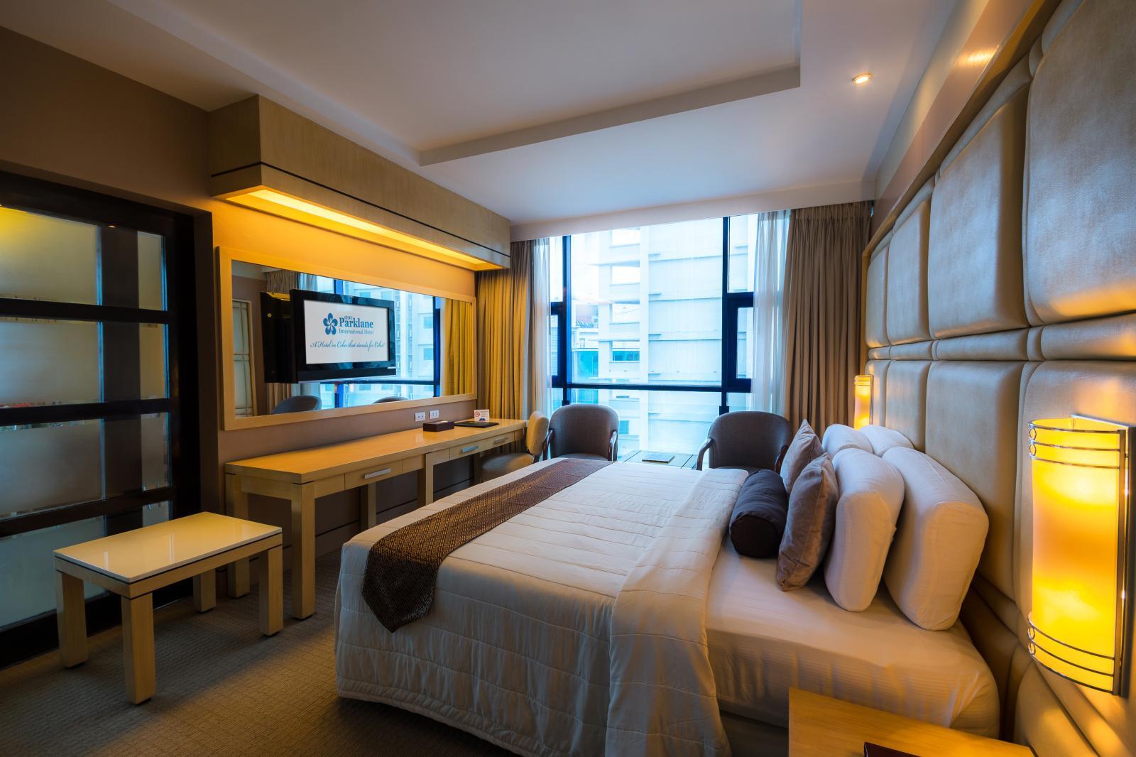 Honeymoon Suite 2