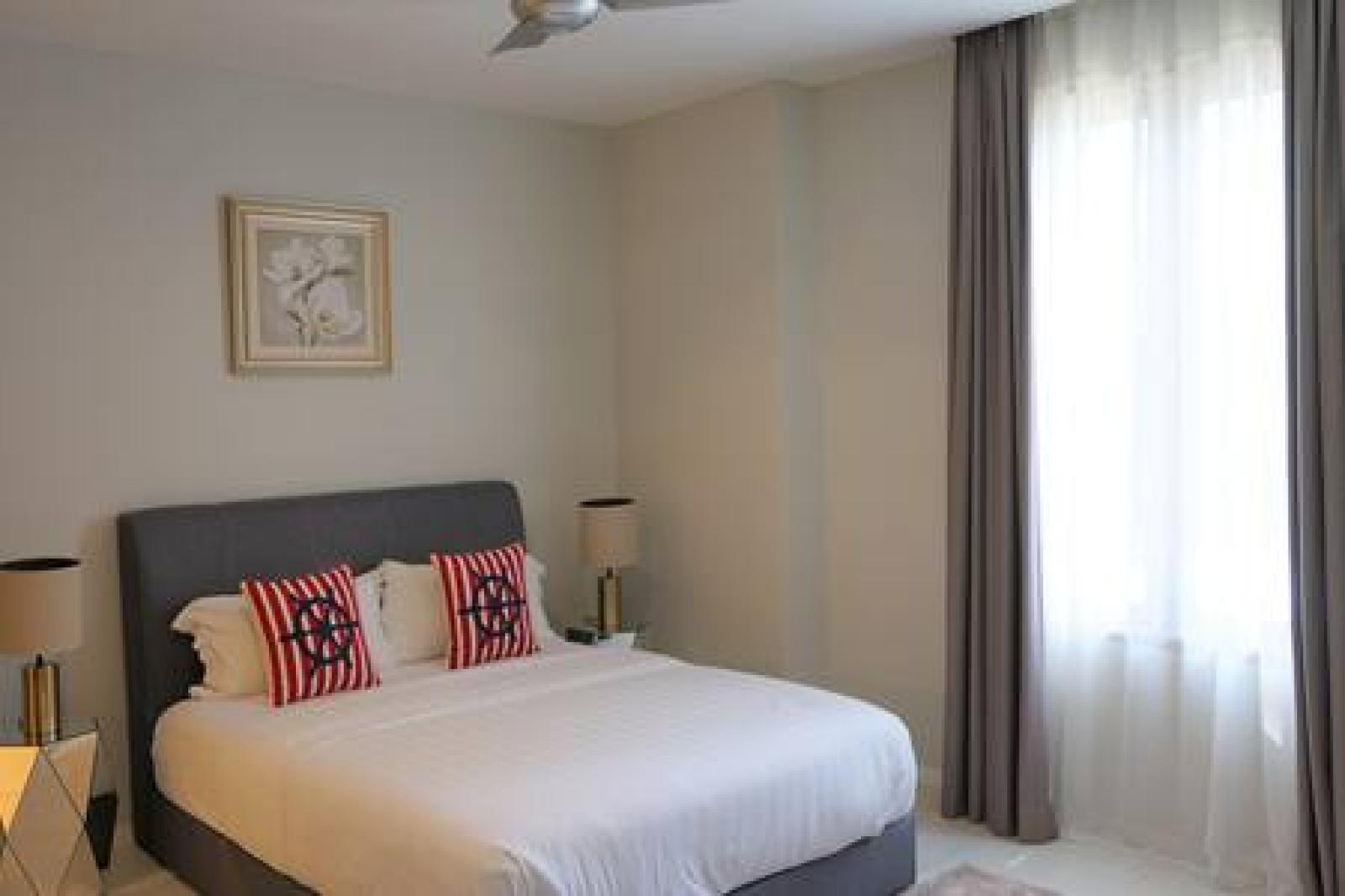 3 BR Luxury Suites Marina View with WIFI