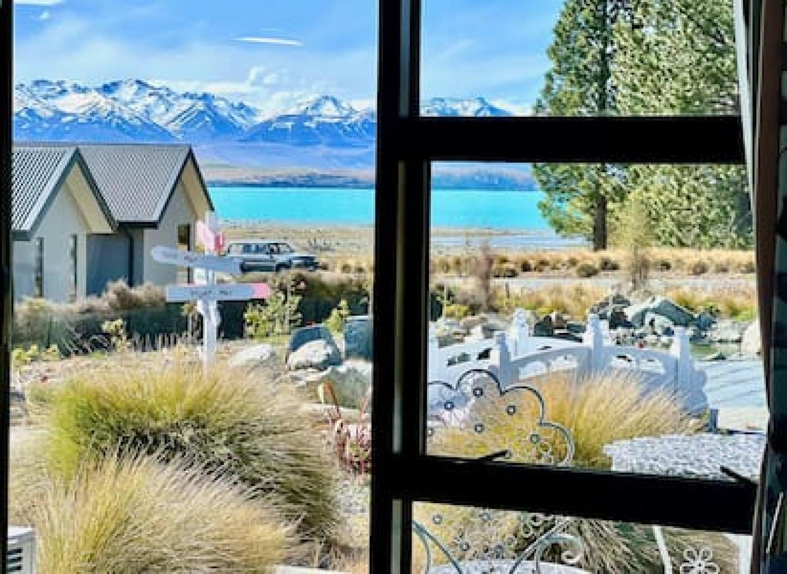 Te Manawa Lakeside Garden- Suite A