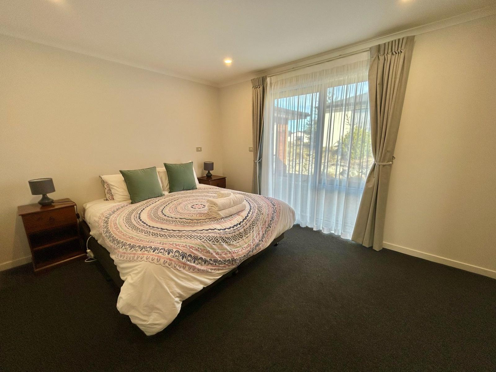 View 3bed - bed2