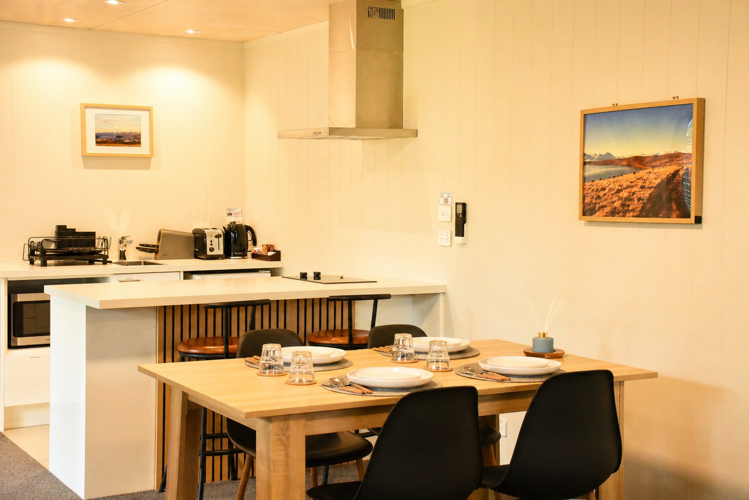 Serene Star - Dining area and Kitchen
