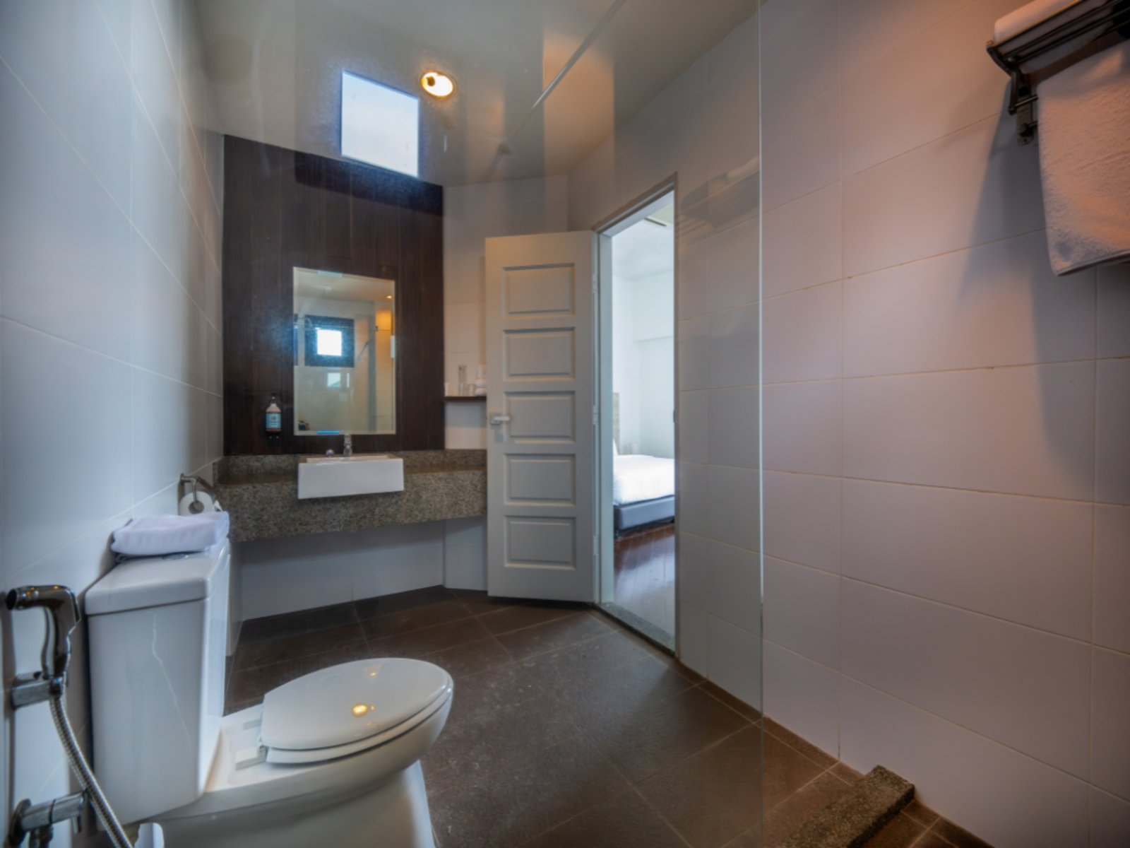 Captain Suite