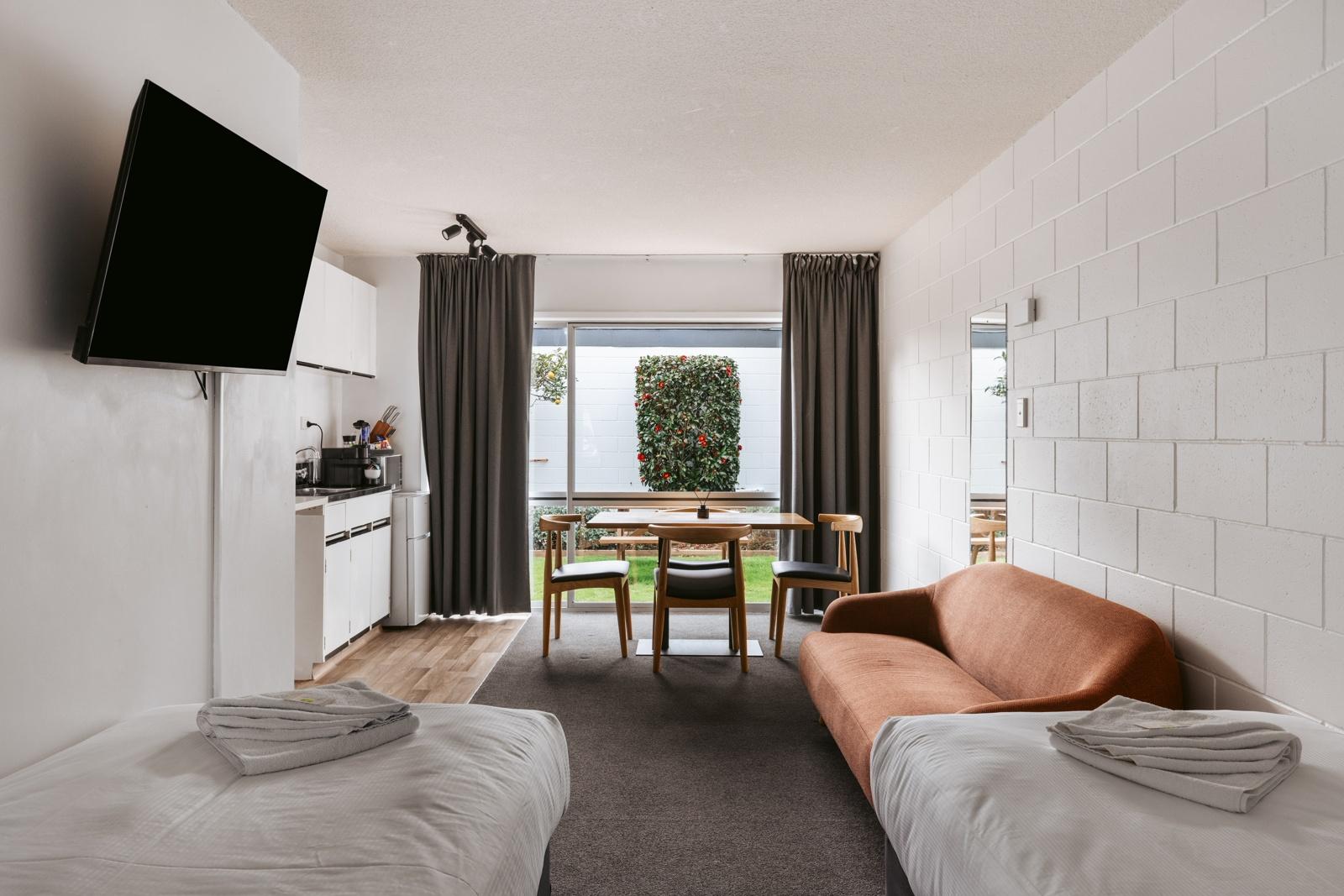 The Roselands Motel