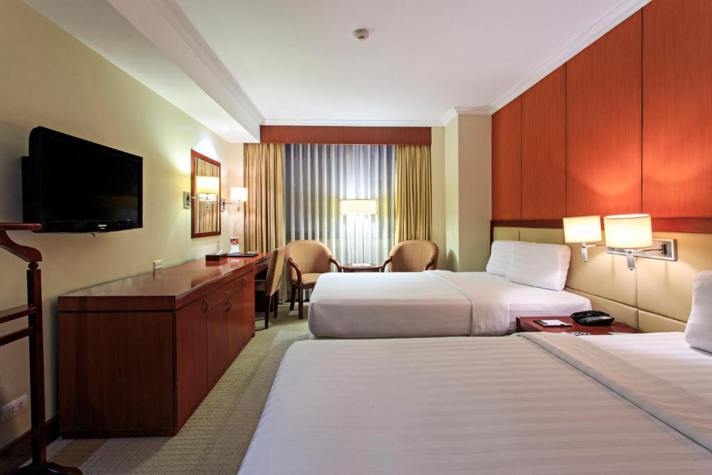 Parklane Plus Room