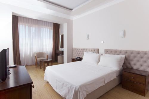Queen Room with Sea View