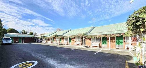 Units and Carpark