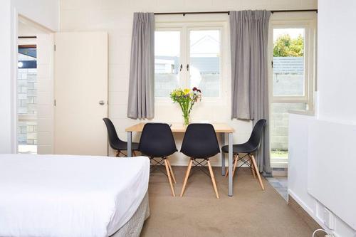 One Bedroom Apartment