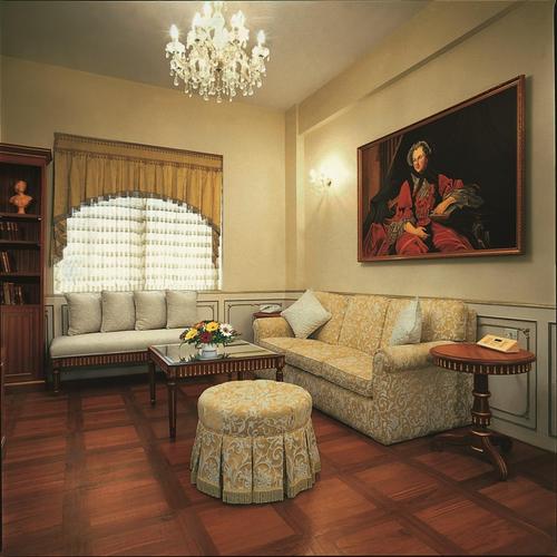Versailles Suite
