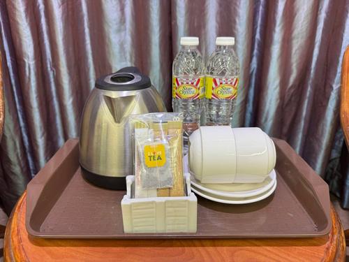 Coffee and tea making facilities