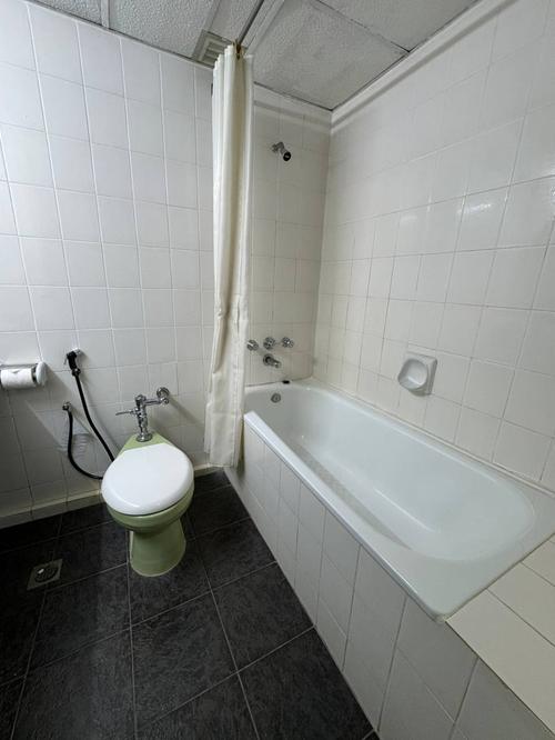 Bath Tub