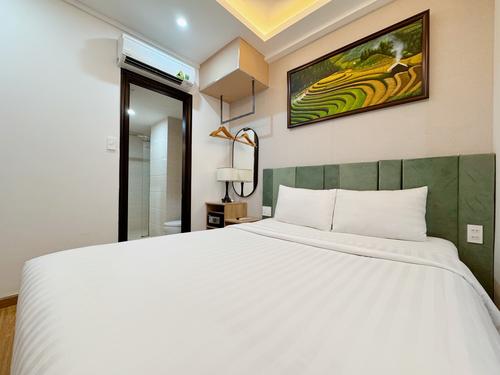 Deluxe Double without window at Sunrise Central Hotel